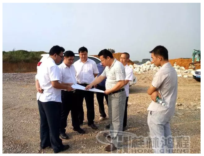 重鈣磨粉機(jī)，重鈣，HCH1395，超細(xì)環(huán)輥磨,武宣碳酸鈣