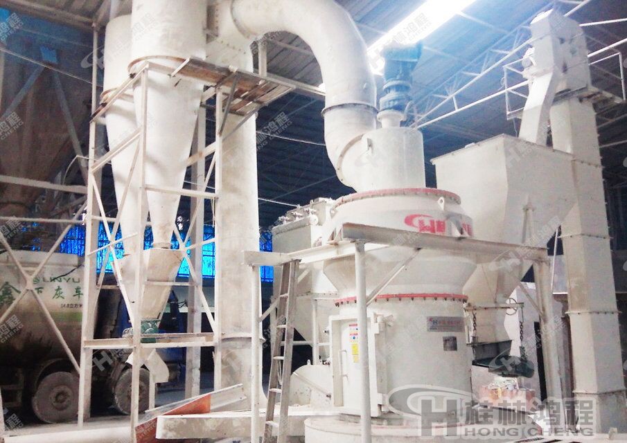 新型高效雷蒙磨粉機(jī)，200目活性炭，小型活性炭生產(chǎn)設(shè)備，活性炭整套生產(chǎn)設(shè)備