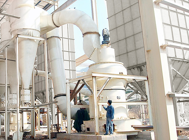 大型非金屬礦磨粉機廠家，桂林鴻程磨粉機，磨粉機，節(jié)能磨粉機，立磨，超細磨粉機，桂林鴻程磨粉機